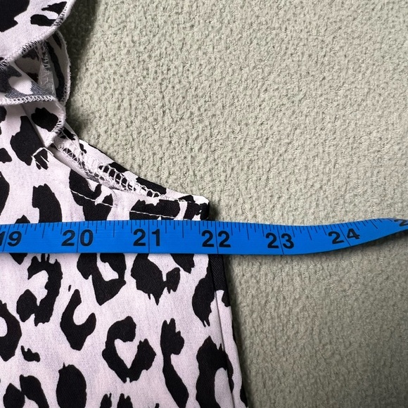 NWOT Wild Meets Whimsy Floral Embroidered Leopard Print Top Size XL - Picture 2 of 4